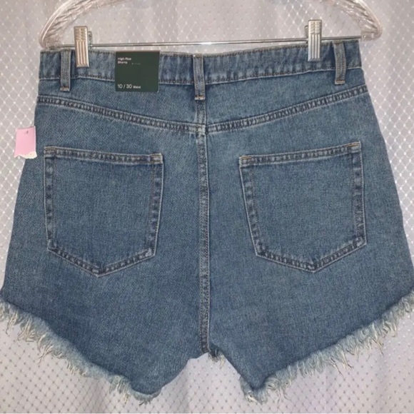 NWT wild fable cutoff denim shorts size 10 - Picture 3 of 5